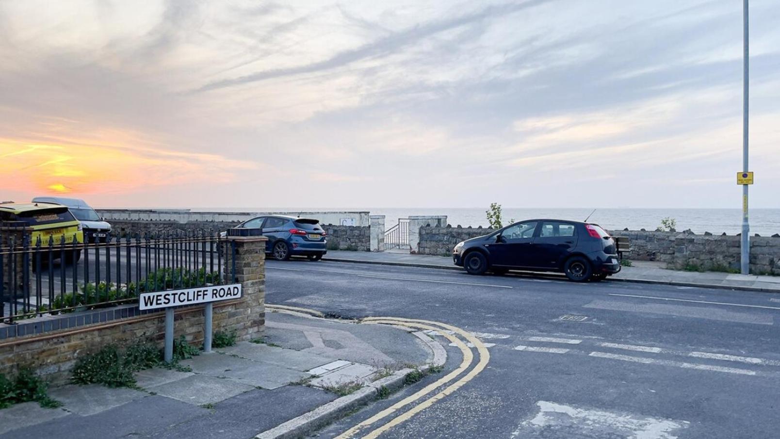 Stylish Margate Coastal Home & Parking By Adliv エクステリア 写真