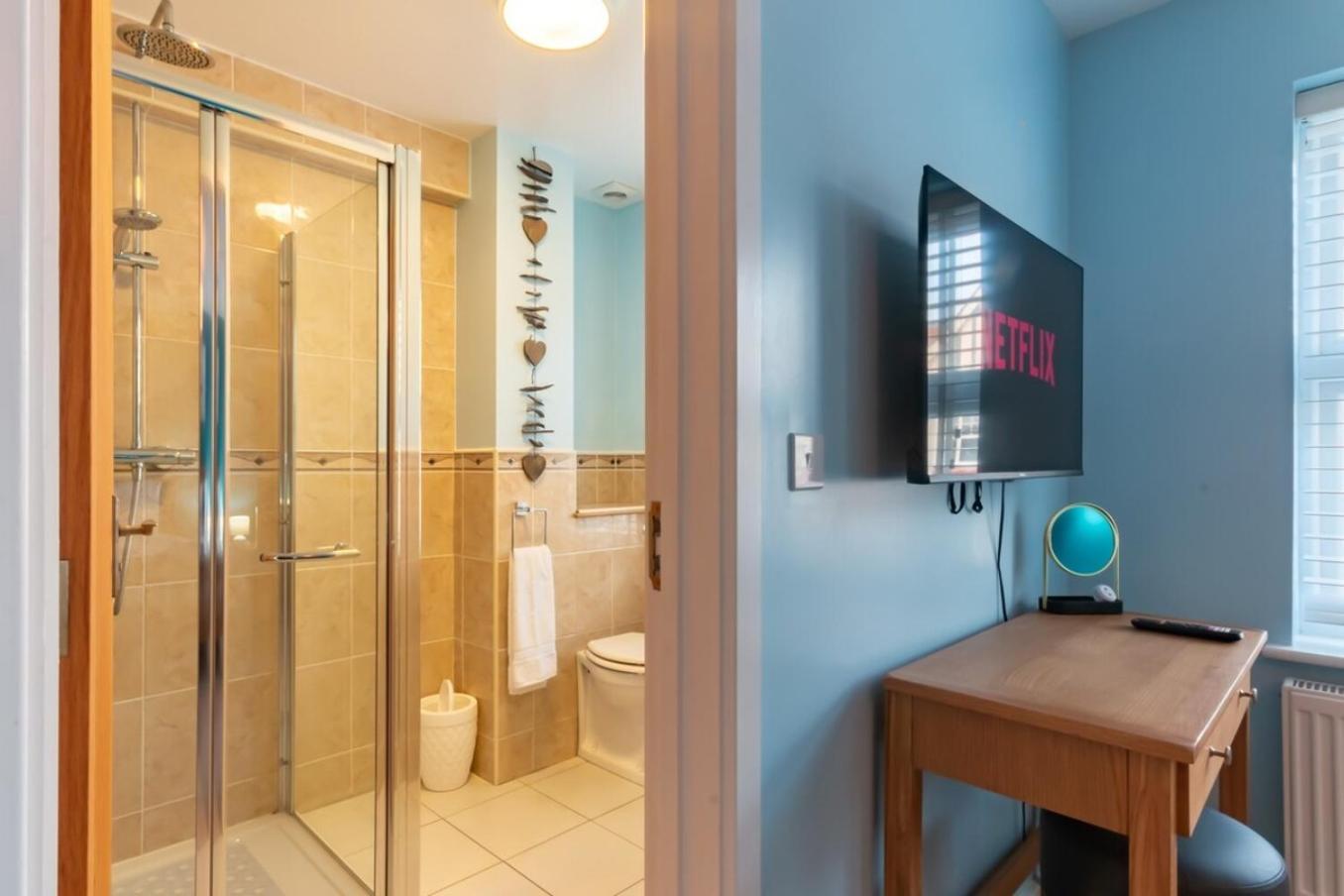 Stylish Margate Coastal Home & Parking By Adliv エクステリア 写真