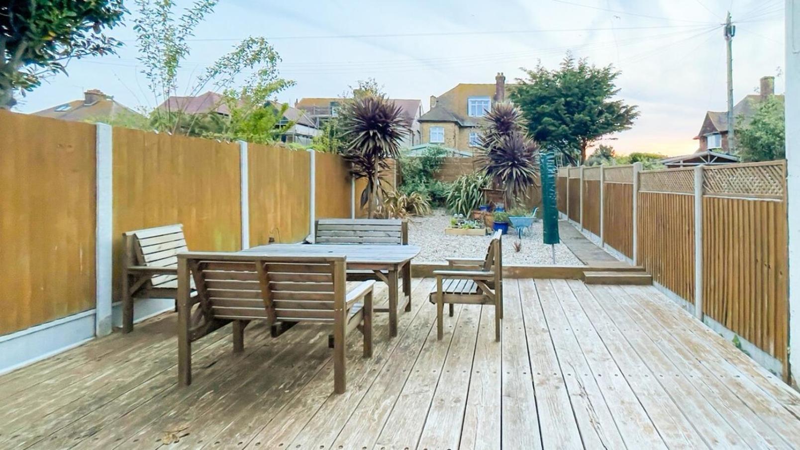 Stylish Margate Coastal Home & Parking By Adliv エクステリア 写真