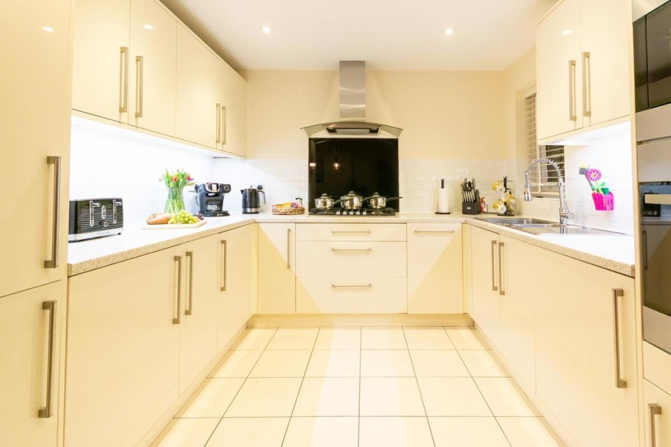 Stylish Margate Coastal Home & Parking By Adliv エクステリア 写真