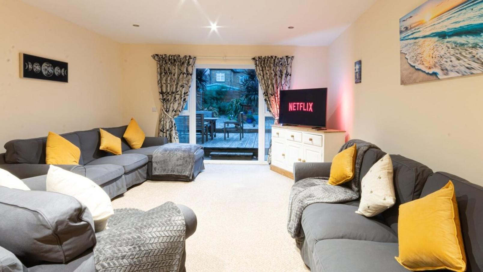 Stylish Margate Coastal Home & Parking By Adliv エクステリア 写真